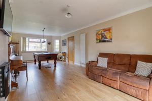 Lounge/Diner- click for photo gallery